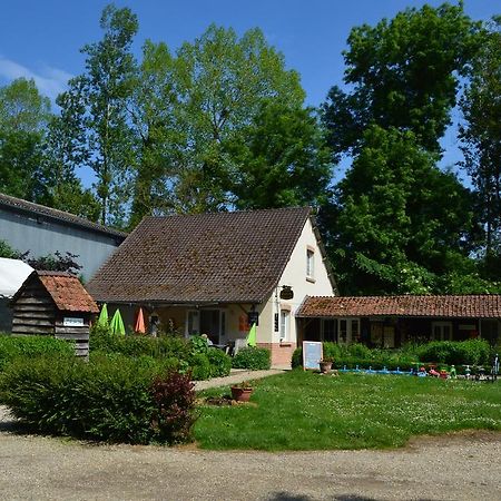 Camping Le Val De Trie Béhen Exterior photo
