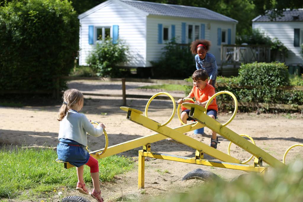 Camping Le Val De Trie Béhen Exterior photo